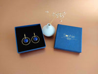 Boucles d'oreilles pendantes anneau texturé doré pendentif bleu marine Sophie bijoux