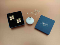 boucles d'oreilles fleurs acier inoxydable et émail bordeaux Sophie Bijoux