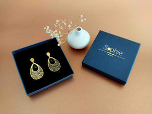 boucles oreilles pendantes goutte eau ajourée or et noir boite sophie bijoux