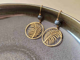 boucles d'oreilles pendantes feuille perle labradorite Sophie Bijoux