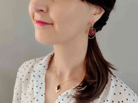 Boucles d'oreilles pendantes anneau texturé doré pendentif pourpre violet Sophie bijoux