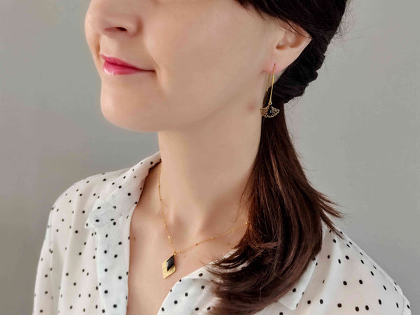 boucles oreilles pendantes ginkgo doré goutte noir Sophie Bijoux