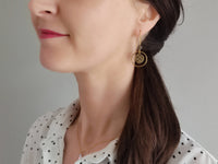 boucles d'oreilles pendantes ajourées perle labradorite Sophie Bijoux