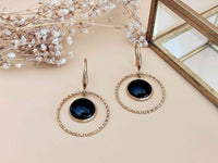 Boucles  d'oreilles pendantes anneau texturé doré pendentif noir Sophie bijoux