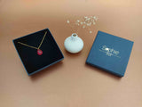 collier pendentif goutte facetté rouge rubis  écrin Sophie Bijoux