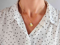 collier pendentif éventail plissé doré et blanc Sophie Bijoux