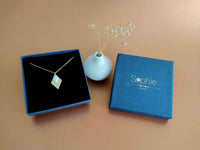 collier pendentif losange effet pailleté or et blanc Sophie Bijoux