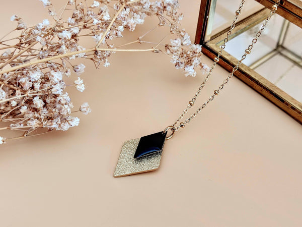 collier pendentif losange effet pailleté or et noir Sophie Bijoux