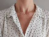 collier ras de cou acier doré perles blanches Sophie Bijoux