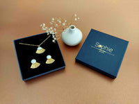 parure boucles oreilles devant derrière nacre blanche collier pendentif éventail coffret cadeau Sophie bijoux