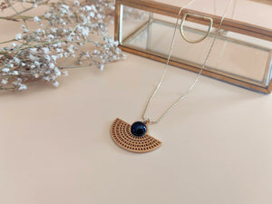 collier pendentif demi-lune onyx