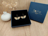 coffret boucles d'oreilles bleu marine demi-lune créoles doré sophie bijoux