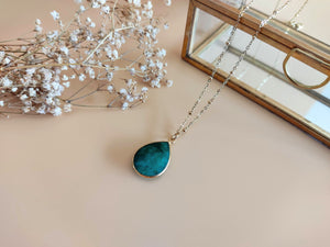 collier pendentif facetté vert émeraude